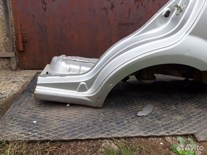 Задняя левая четверть Шевроле Авео т250 седан