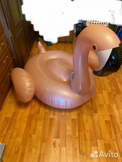Надувной фламинго