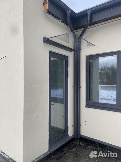 Стеклянные козырьки и навесы