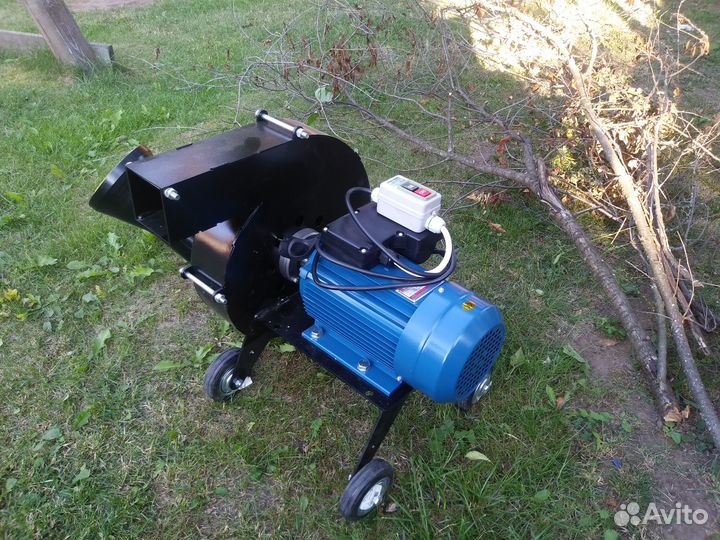 Садовый измельчитель веток, щепорез