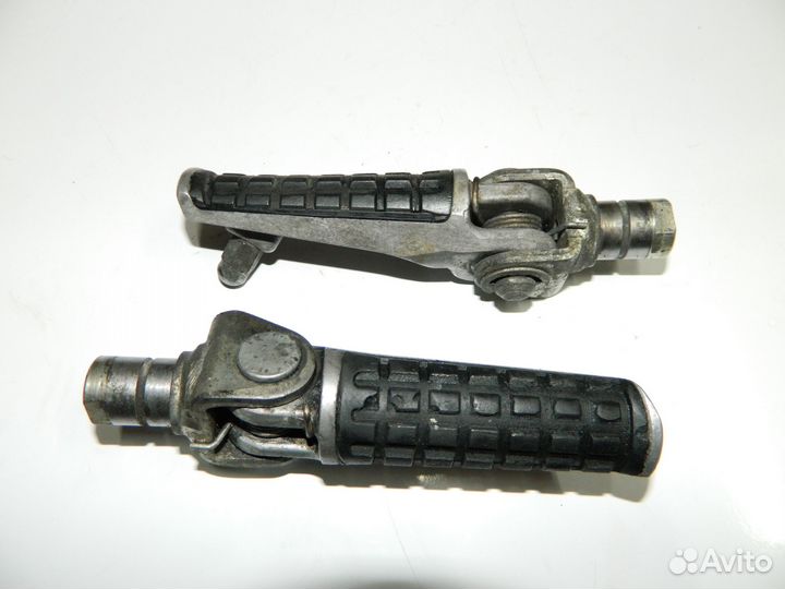 Подножка (упор) водителя (левая и правая) Kawasaki