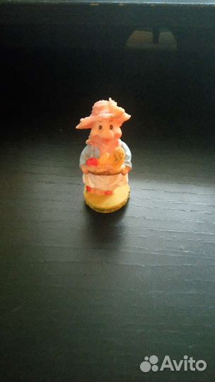 Статуэтка свинка