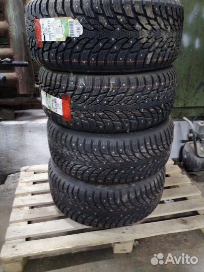 Nokian Tyres Hakkapeliitta 9 SUV 255/50 R19 107T