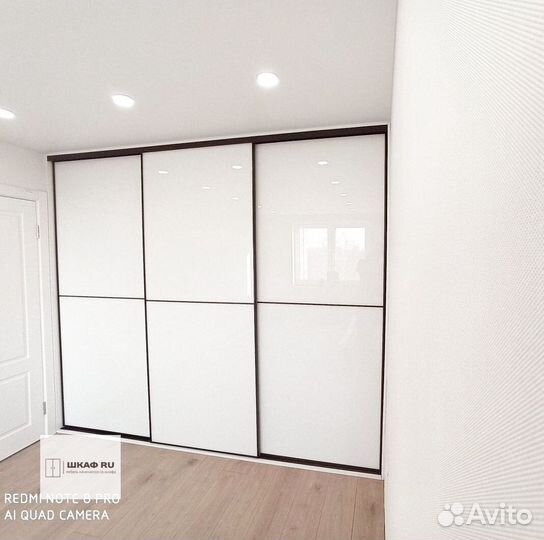 Современный шкаф купе