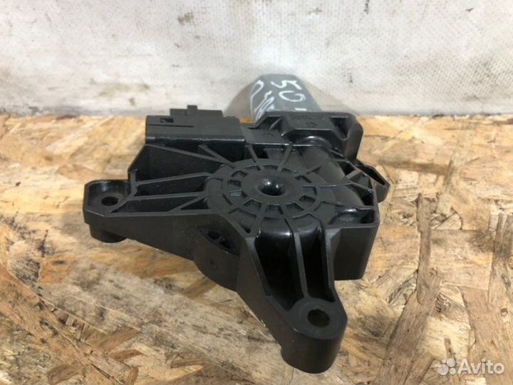 Мотор стеклоподъемника задний правый Mercedes-Benz