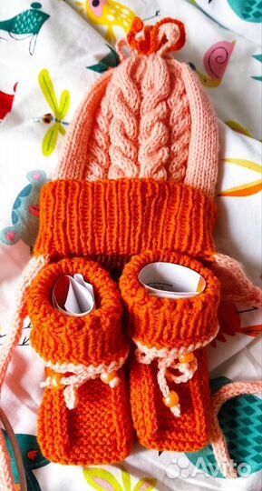 Комплект шапка, пинетки