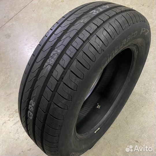 Pirelli Cinturato P7 245/45 R18 100Y