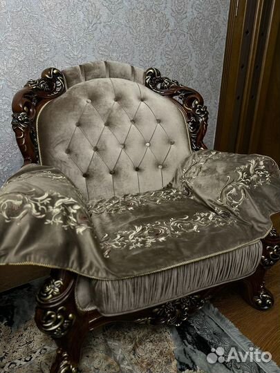 Диваны и холлы