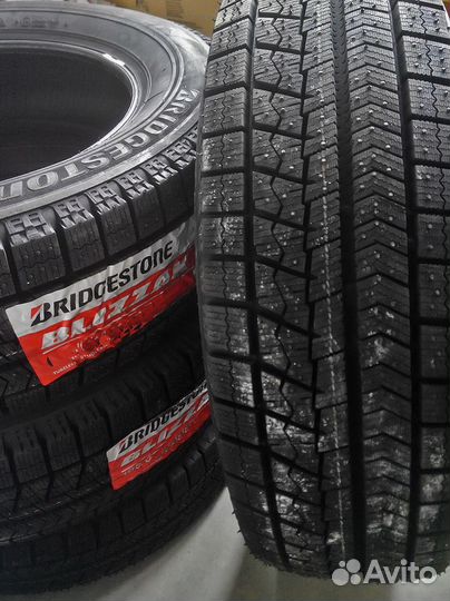 Bridgestone Blizzak VRX 225/45 R17 91S