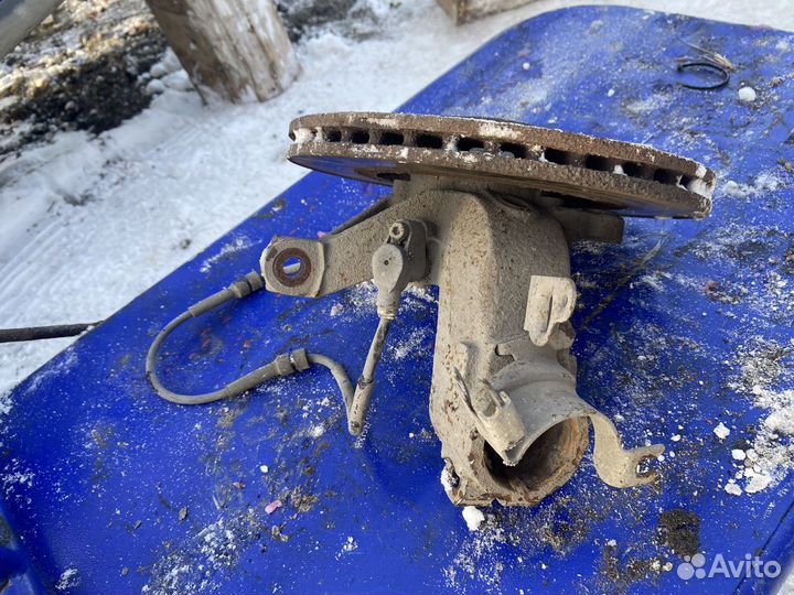 Поворотный кулак левый DongFeng s30 DFM h30