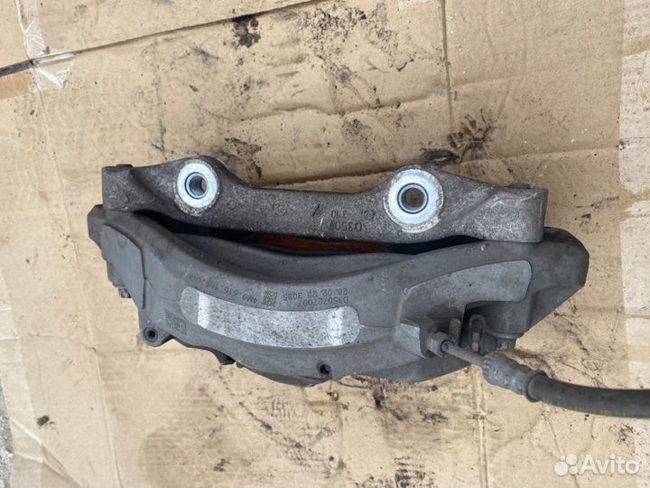 Суппорт тормозной передний правый Audi Q7 4M