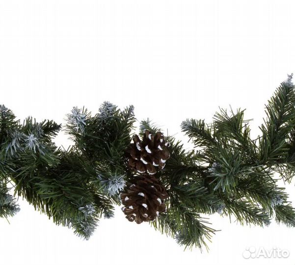Хвойная гирлянда с натуральными шишками