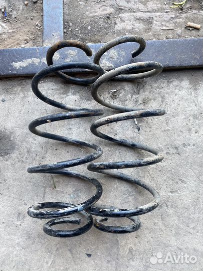 Пружины передние priora