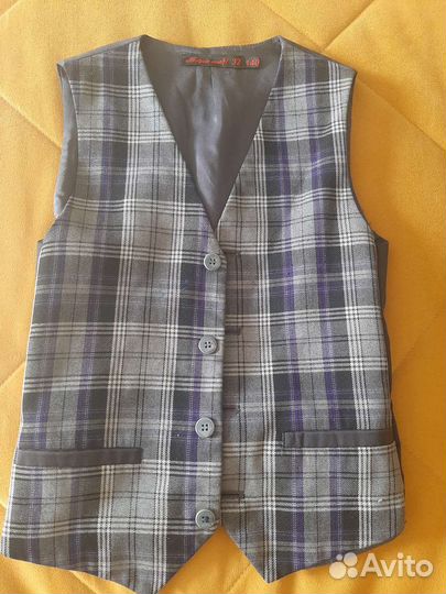 Жилетка для мальчика школьная 140