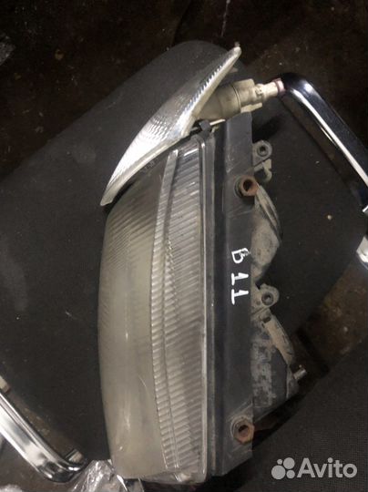 Правая фара VW Passat B5