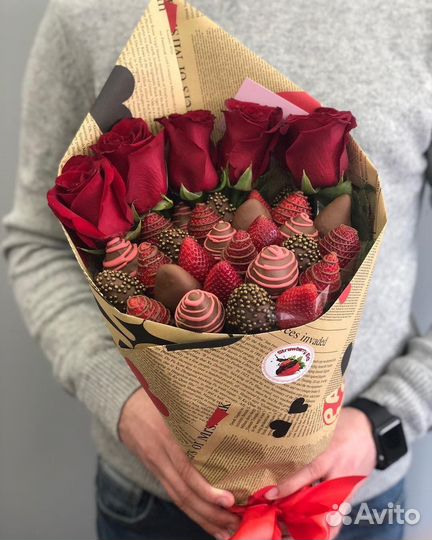 Клубника в шоколаде букеты