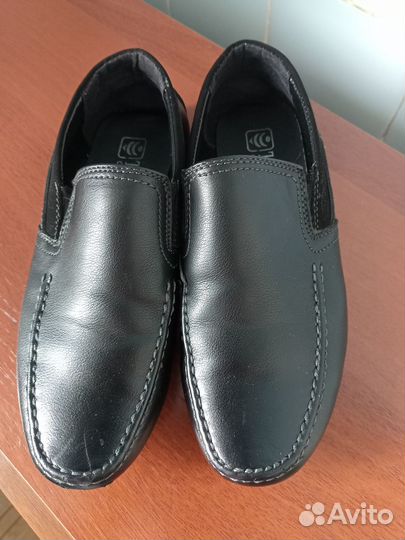 Продам туфли для мальчика