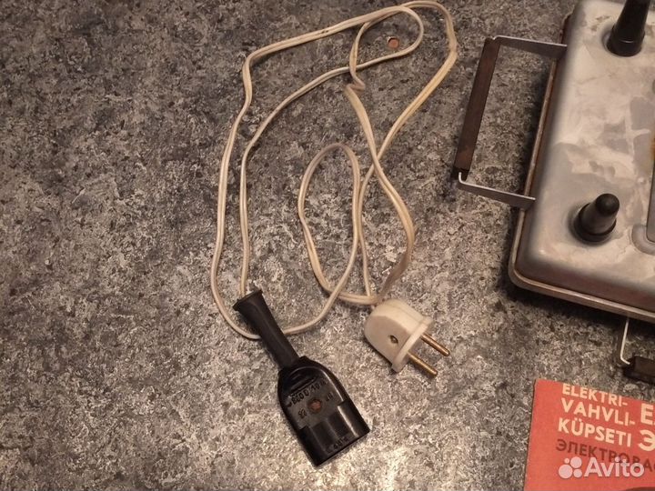 Электрическая вафельница СССР