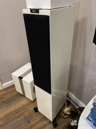 Акустические колонки KEF R700