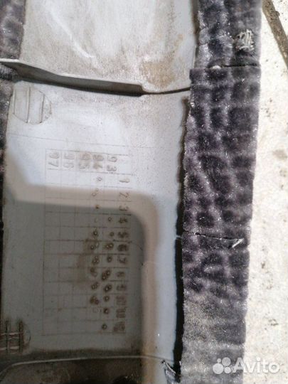 Обшивка стойки передняя левая Honda Accord 4D CD4