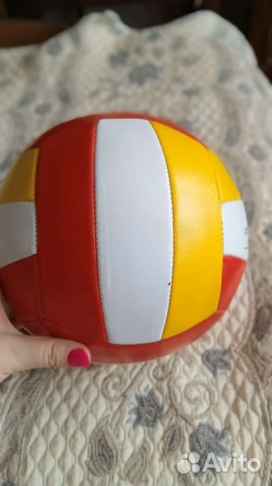 Волейбольный мяч