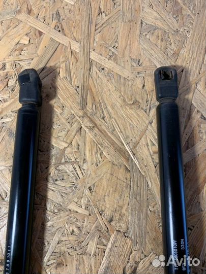 Амортизатор капота Chery Tiggo T11 sqre4G16 2014