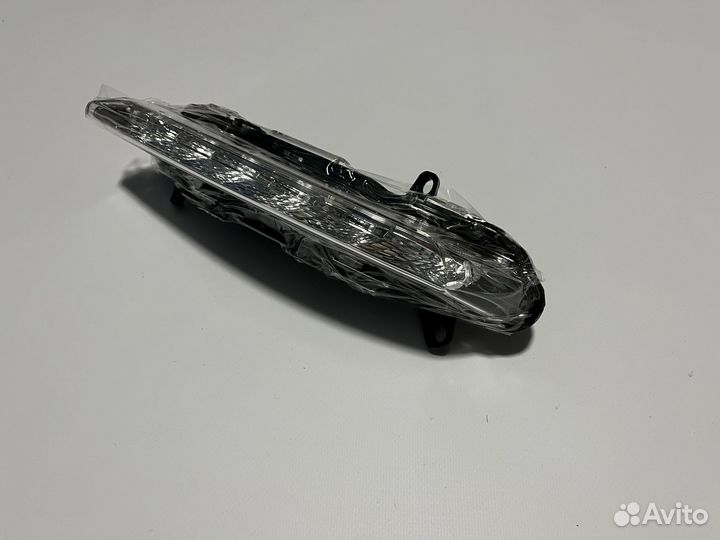 Левая противотуманка дхо Mercedes W221 W204 W218