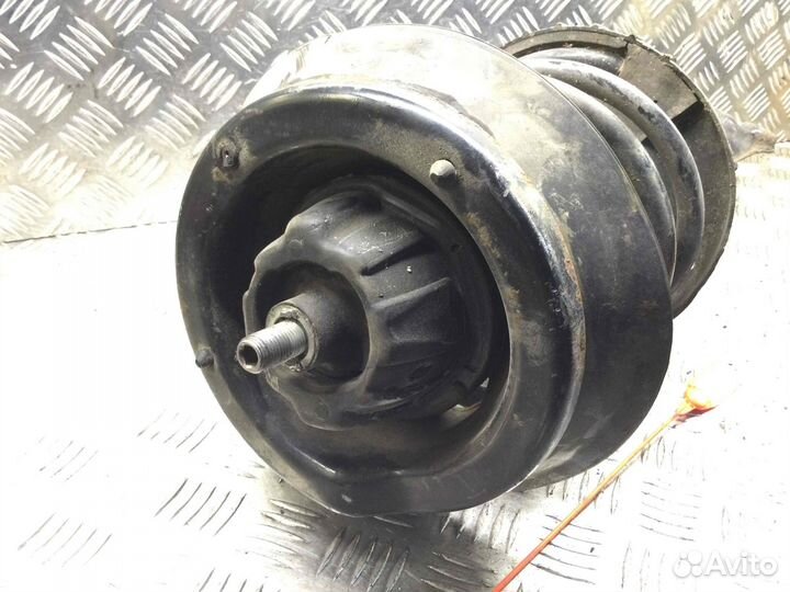 Стойка передняя правая Mercedes CLK W209 824904554