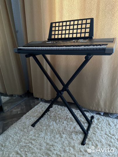 Синтезатор Yamaha psr r300