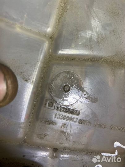 Бачок расширительный Opel Astra J A14XER 2011