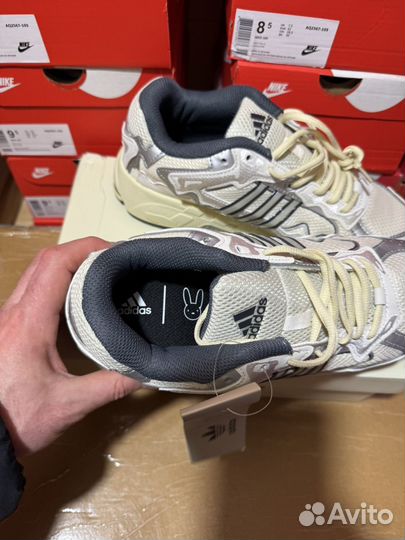 Кроссовки adidas response cl bad bunny