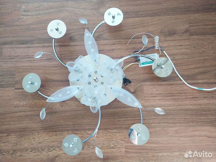 Люстра потолочная комбинированная без плафонов