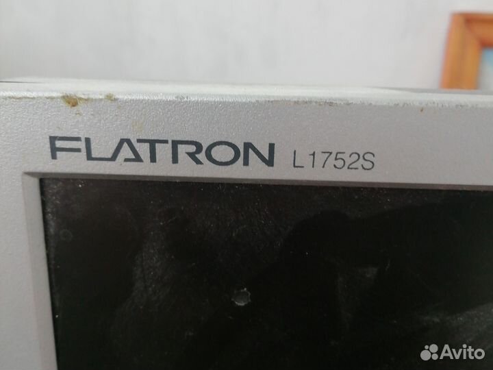 Монитор Samsung