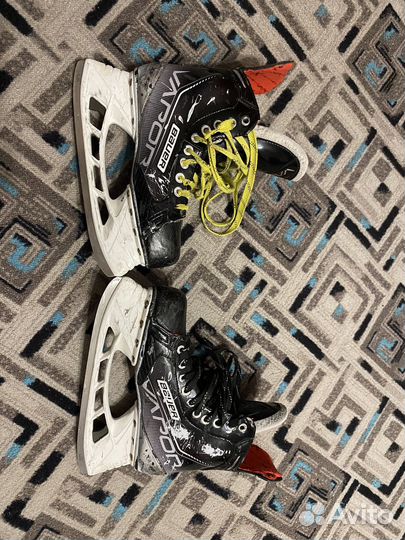 Коньки хоккейные