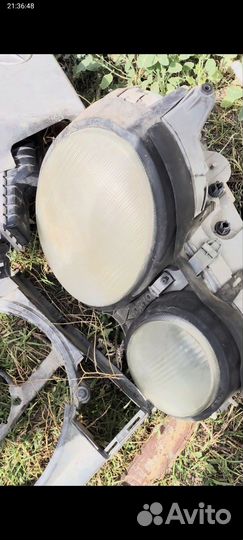 Фара правая на w210