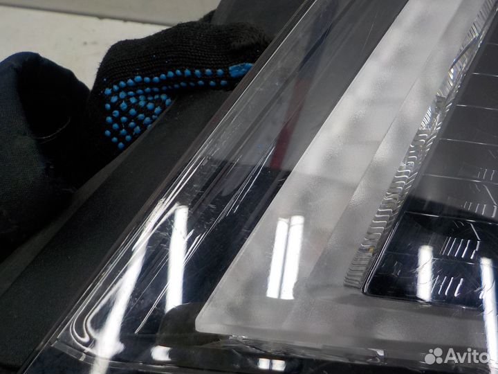 Фонарь задний правый Cadillac XT5 2016