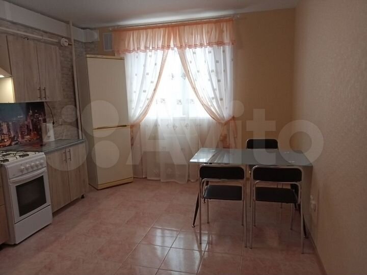 3-к. квартира, 90,7 м², 2/4 эт.