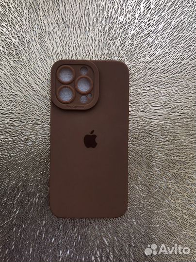 Чехол на iPhone 13 pro новый