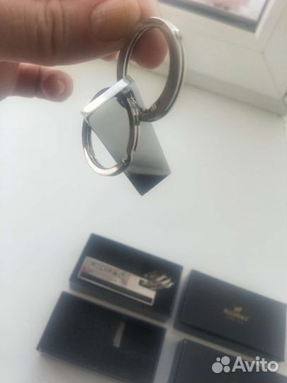 Продам брелок