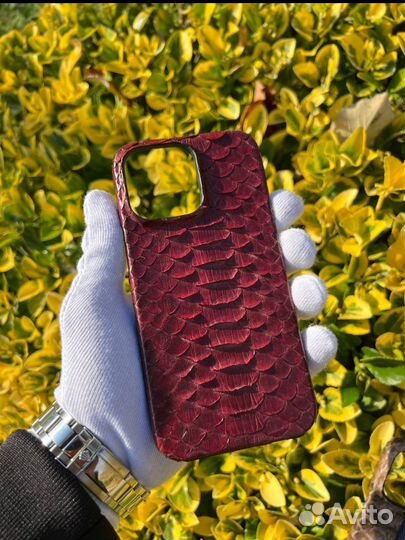 Чехол из кожи питона