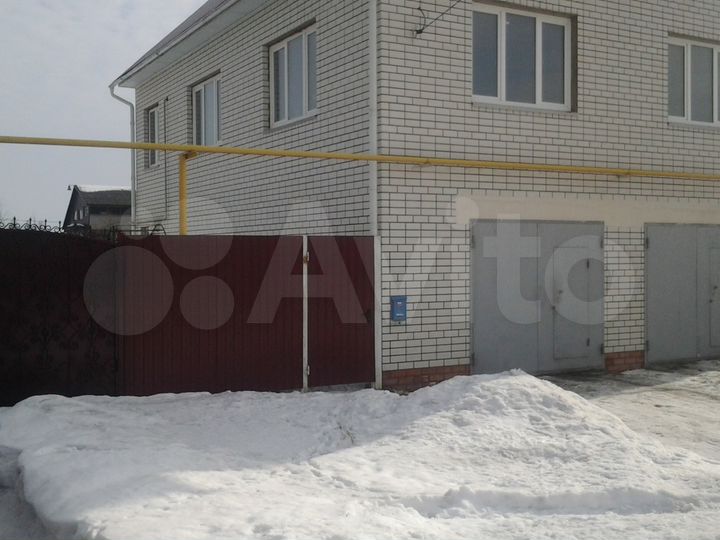 Дом 200 м² на участке 8,5 сот.