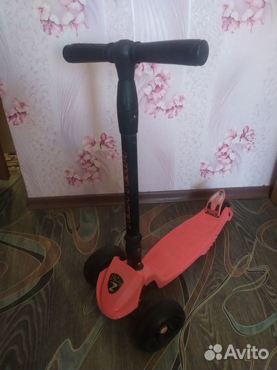 Продам детский 3-колесный самокат TechTeam ZigZag