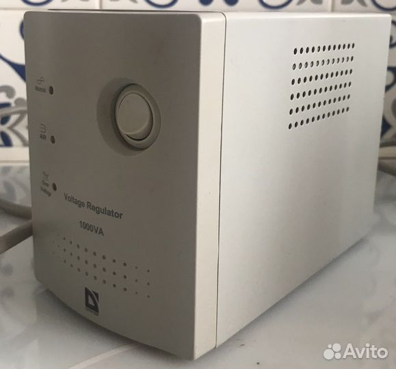 Стабилизатор напряжения