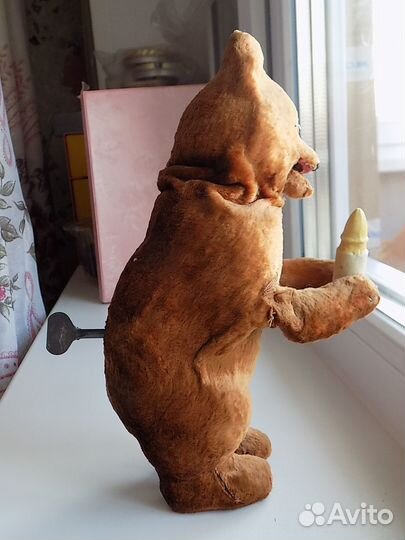 Игрушка СССР. Заводной медведь с бутылочкой