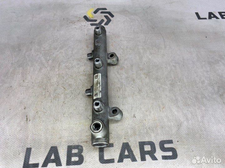 Топливная рампа Audi A5 8T cgka 2.7 TDI 2008