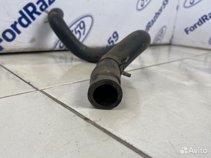 Патрубок системы охлаждения нижний Kia Ceed ED 1.6