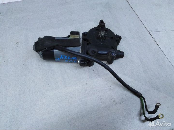 Моторчик переднего правого стеклоподъемника