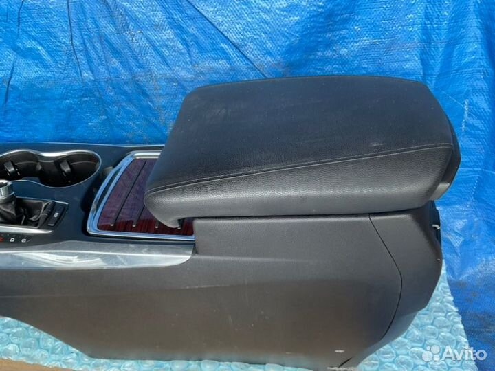 Консоль между сидений Acura Mdx YD4 J35Y5 290HP