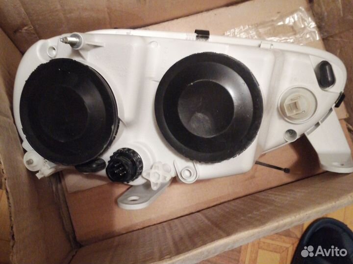 Фара на газ 31105 волга