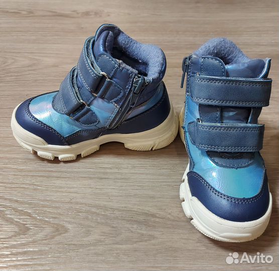 Обувь для девочки (24 и 25 размер)